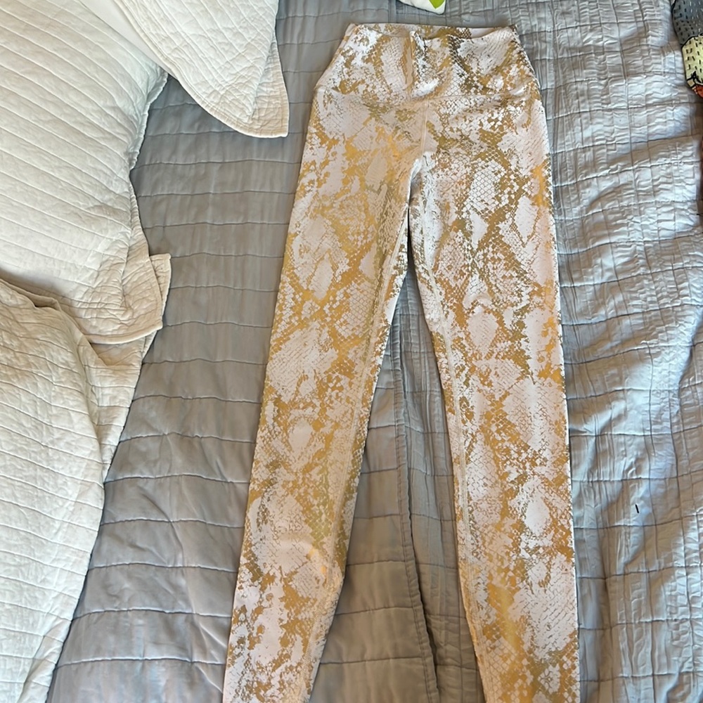 Carbon38 high waisted leggings